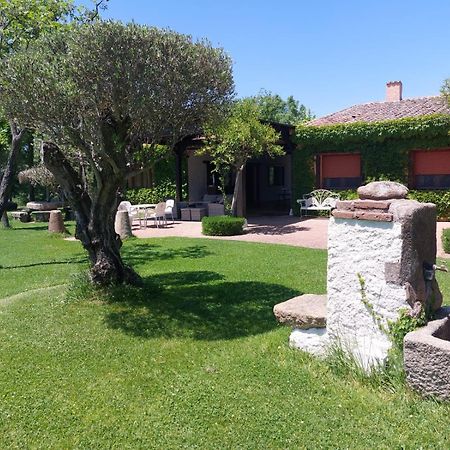 Villa Complejo Rural La Badia Lucillos Exterior foto